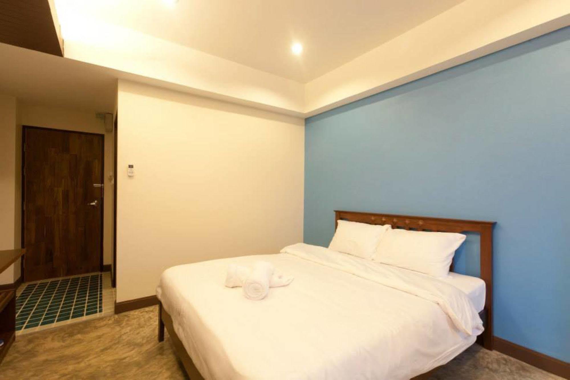 Oyo 233 Sunshine House Hotel Chiang Mai Luaran gambar