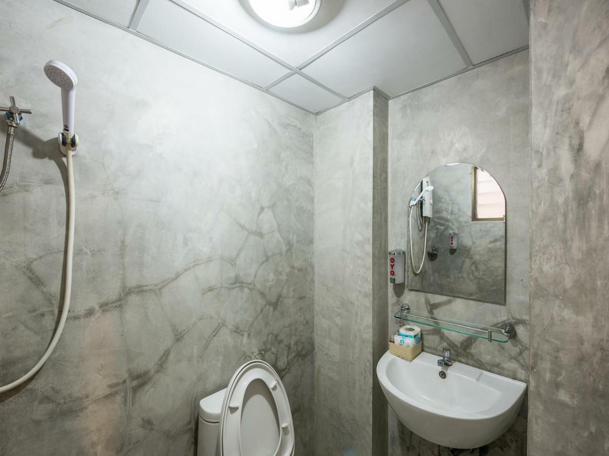 Oyo 233 Sunshine House Hotel Chiang Mai Luaran gambar
