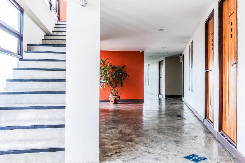 Oyo 233 Sunshine House Hotel Chiang Mai Luaran gambar